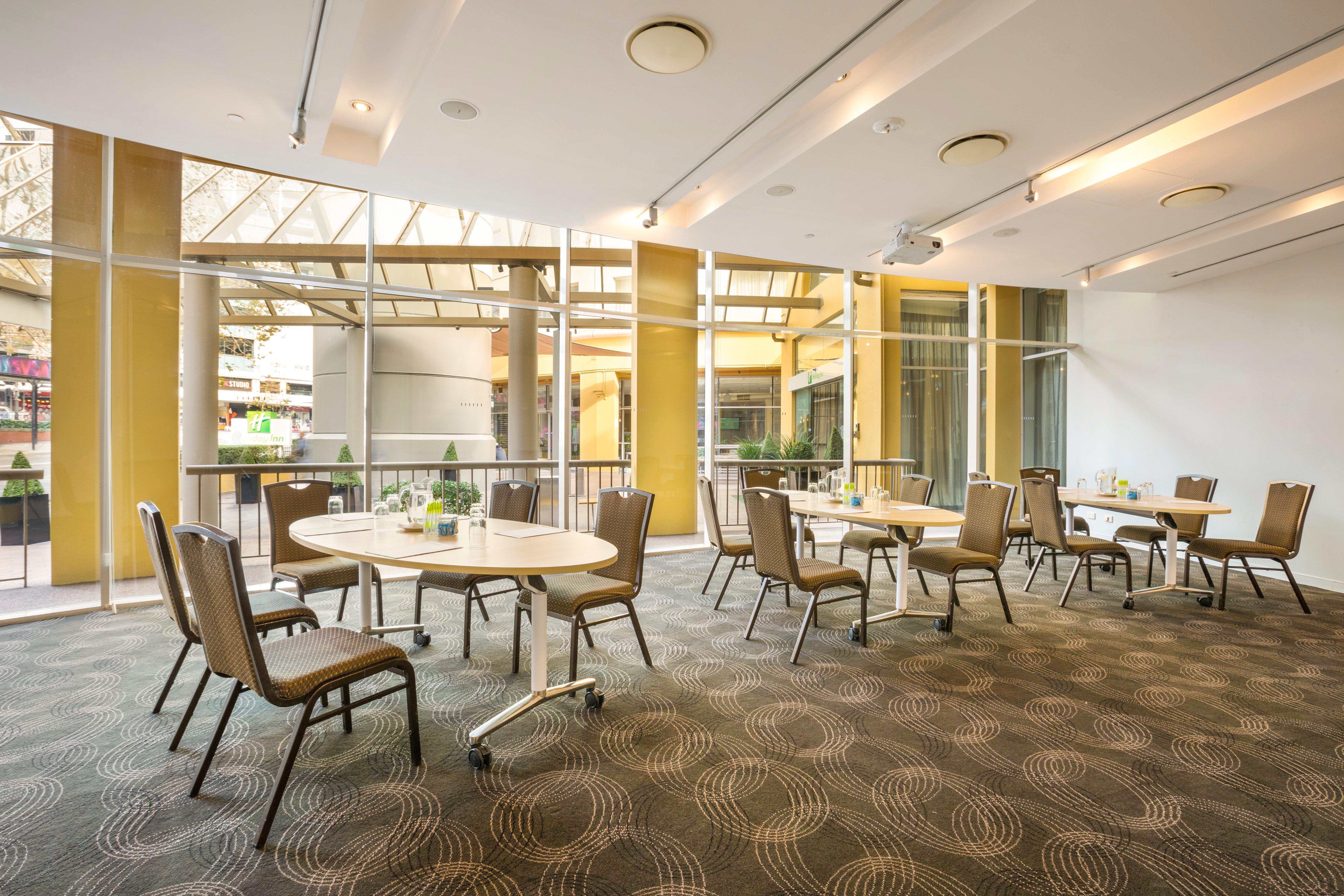 Holiday Inn Sydney Potts Point Exterior photo